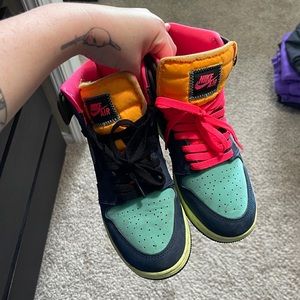 Nike Jordan Retro 1 Tokyo Bio Hack size 6 in boys
